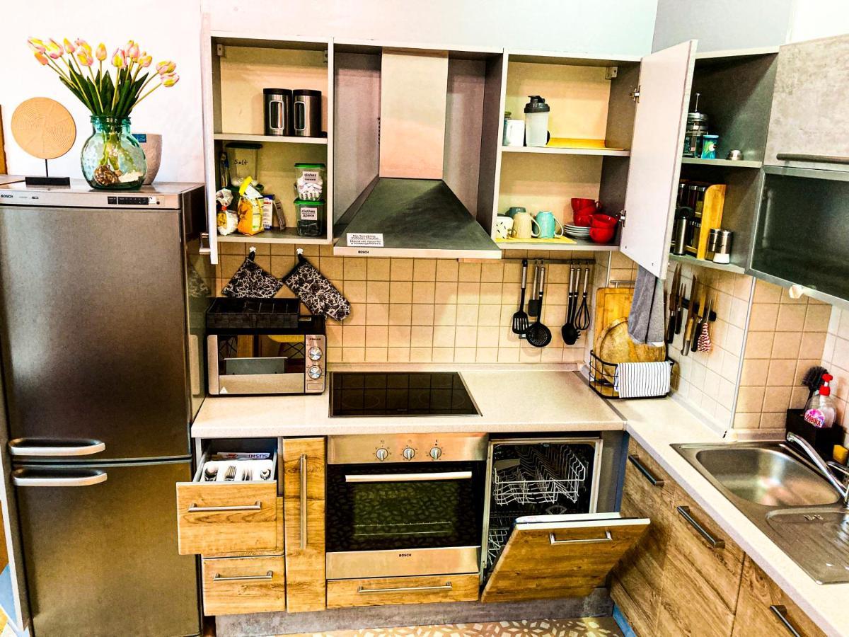 Two Bedroom Apartment -Welcome To Burgas- Top Location, Central Station, Main Walking Street, Sea Garden, Near The Beach Exterior foto